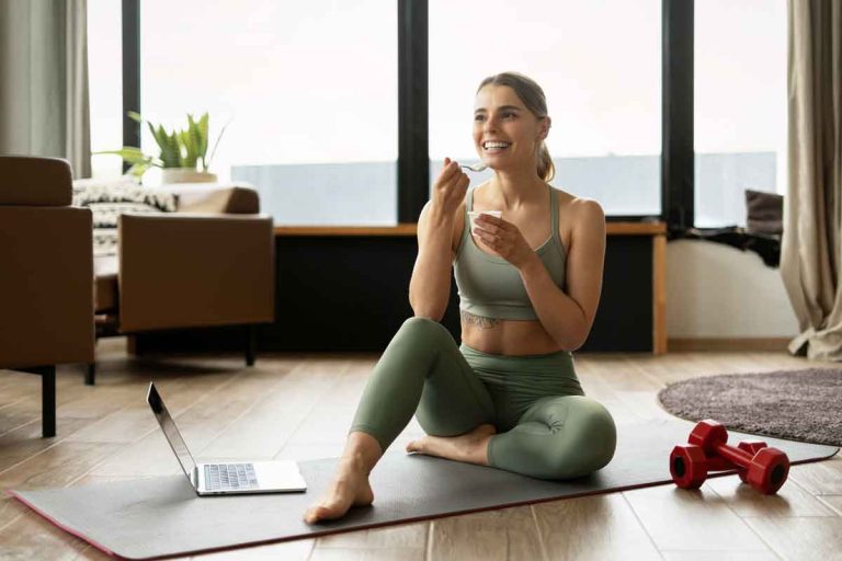 אכילה לפני או אחרי אימון: האם כדאי ומה מומלץ?